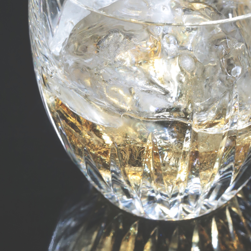 ウイスキーをロックで